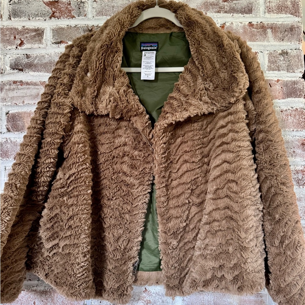 Patagonia Women's Tan Teddy Jacket